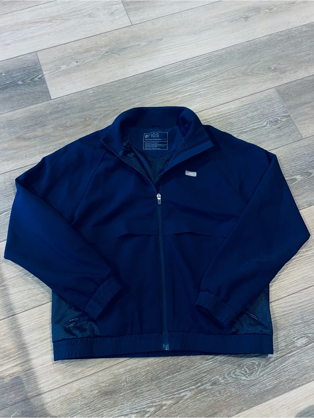 FIGS SYDNEY JACKET